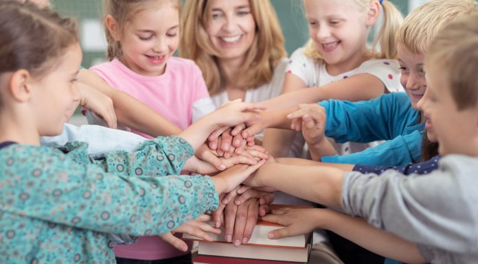 15 Tips for Creating a Collaborative Classroom This School Year